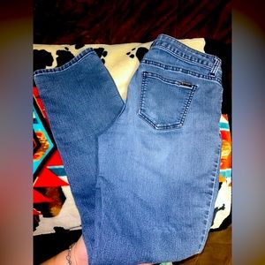 Womens Jennifer Lopez size 8 jeans